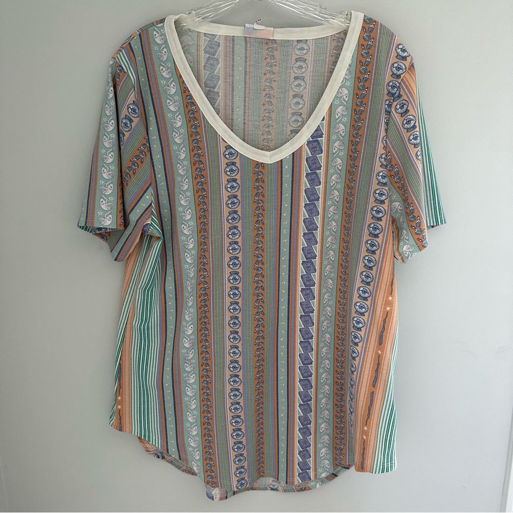 LuLaRoe Halloween Multi Colored Skeleton Potion Tshirt